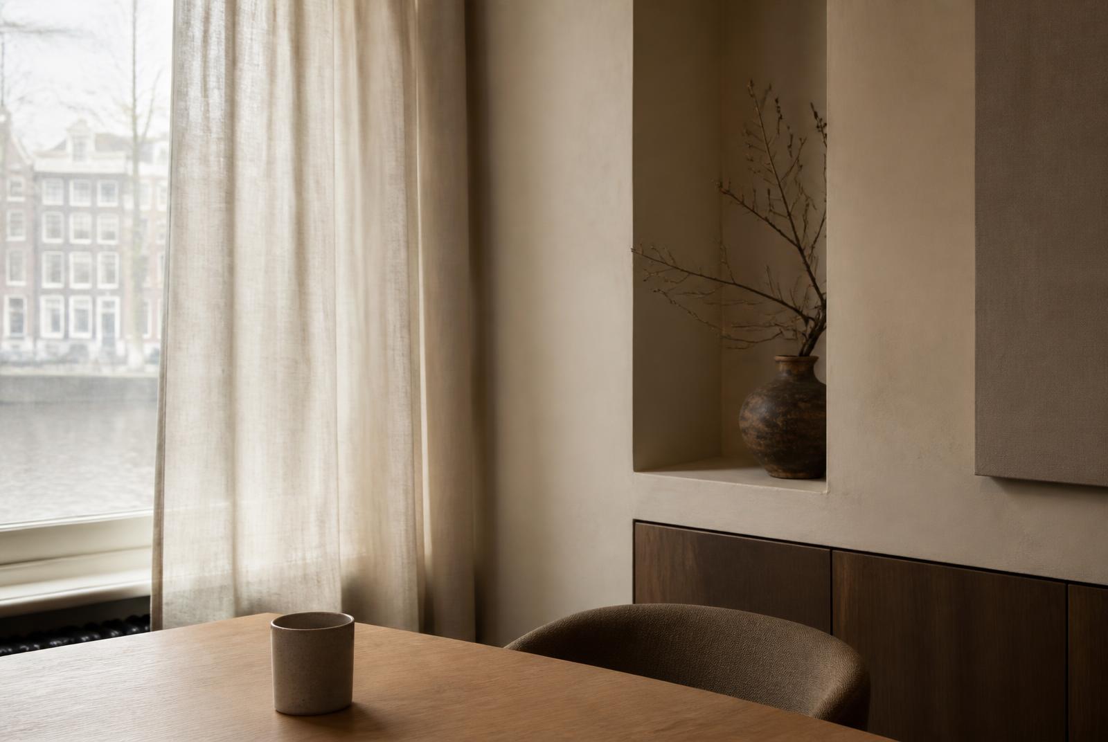 Quiet meeting room interior with daylight